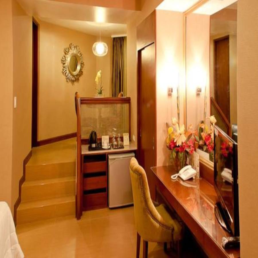 Royal Garden Hotel Ozamiz Extérieur photo