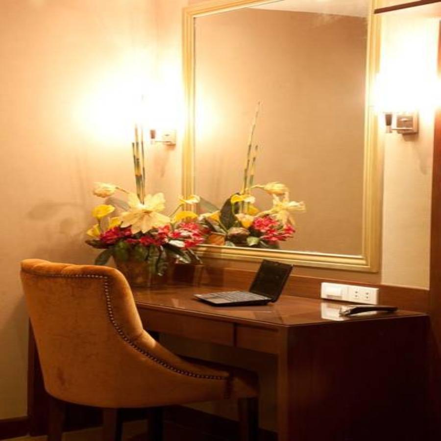 Royal Garden Hotel Ozamiz Extérieur photo