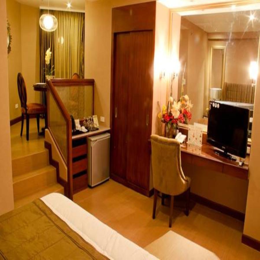 Royal Garden Hotel Ozamiz Extérieur photo