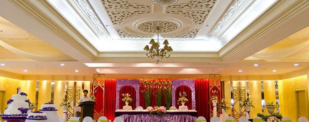 Royal Garden Hotel Ozamiz Extérieur photo