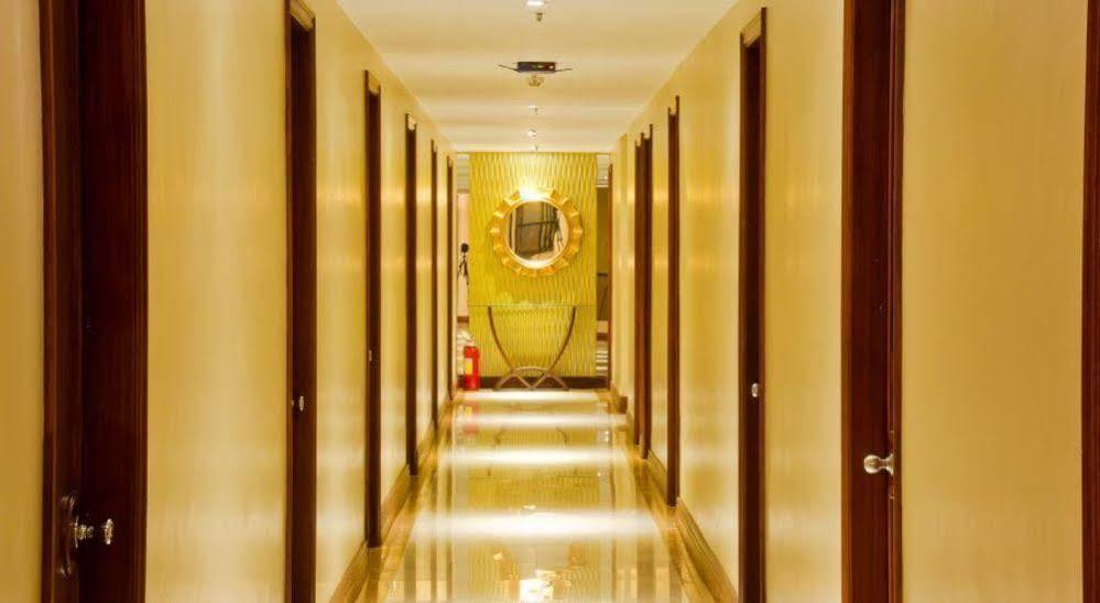 Royal Garden Hotel Ozamiz Extérieur photo